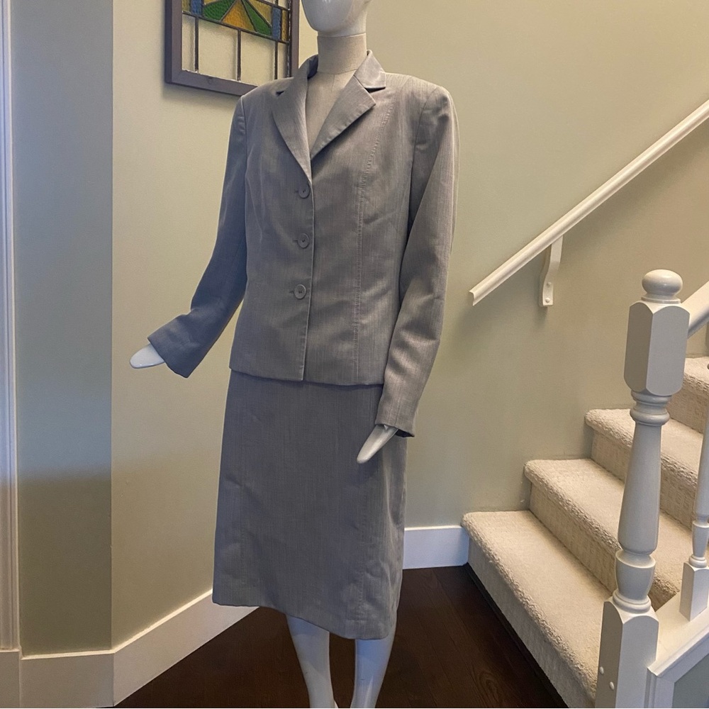 Le Suit Women's Gray Blazer and Skirt Set. Lined Spring Suit sz 16 NWOT